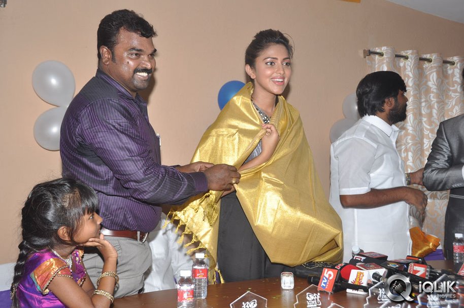 Amala-Paul-Launches-Benze-Vacation-Club